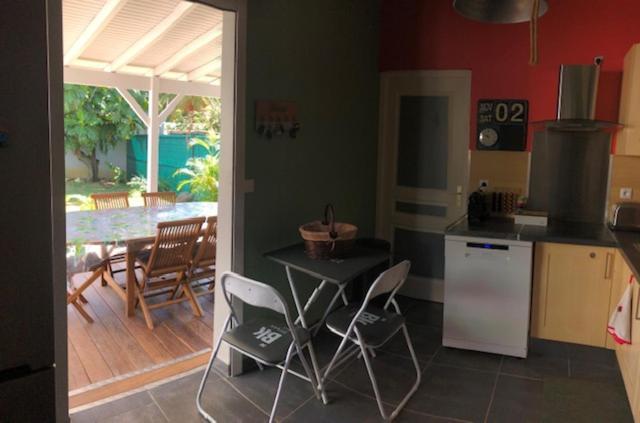 Habitation Baliache - Maison Creole Avec Jardin Privatif, Plage A 200M Deshaies Exterior foto
