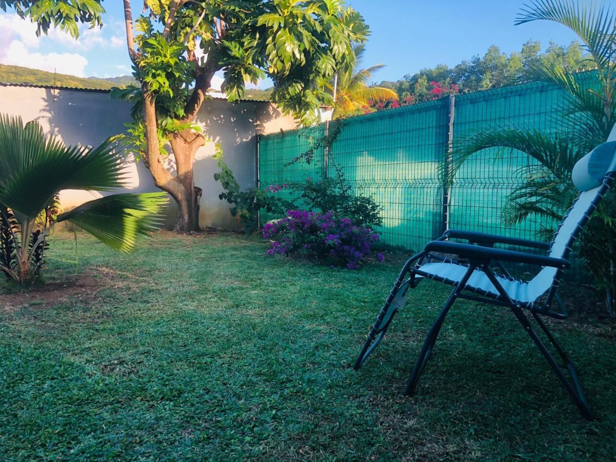 Habitation Baliache - Maison Creole Avec Jardin Privatif, Plage A 200M Deshaies Exterior foto