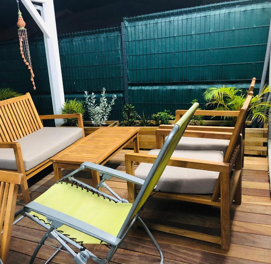 Habitation Baliache - Maison Creole Avec Jardin Privatif, Plage A 200M Deshaies Exterior foto